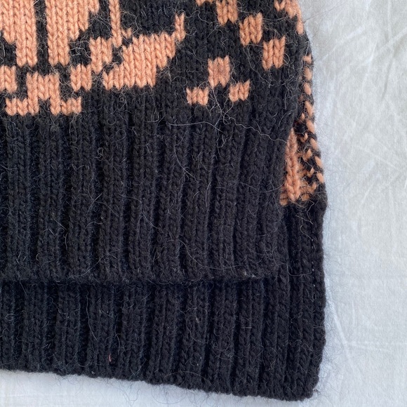 Warm H&M sweater - Picture 7 of 13